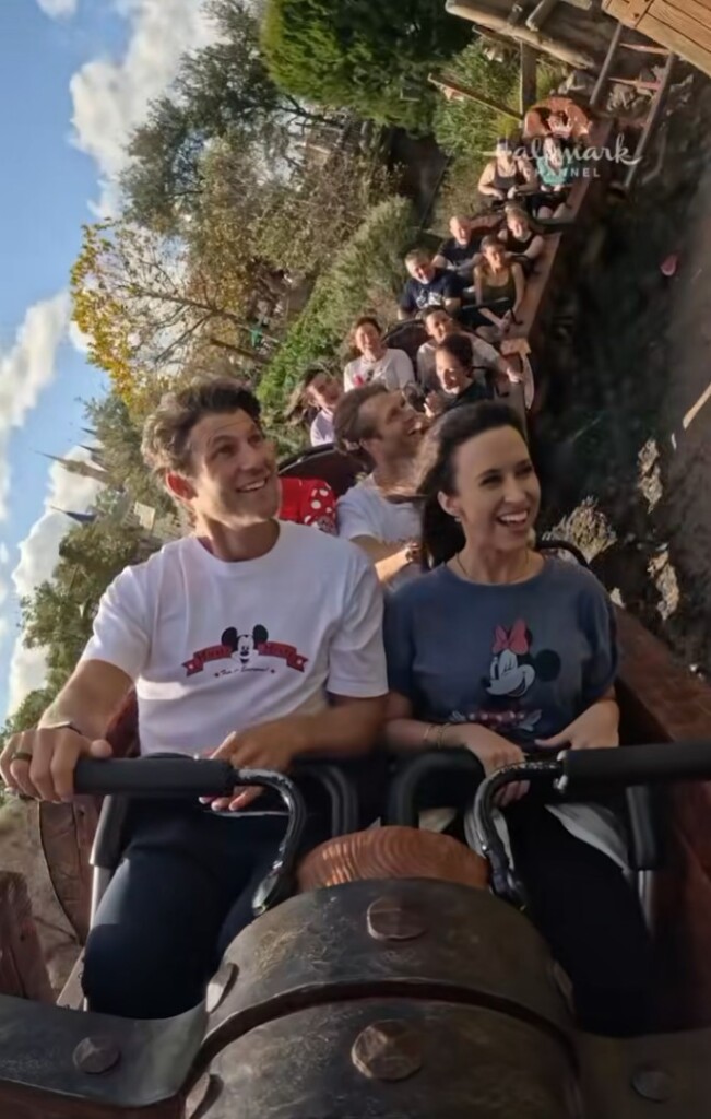 Cast of Holiday Ever After: A Disney World Wish Come True Visits Walt Disney World Cast of Holiday Ever After A Disney World Wish Come True Visits Walt Disney World ()