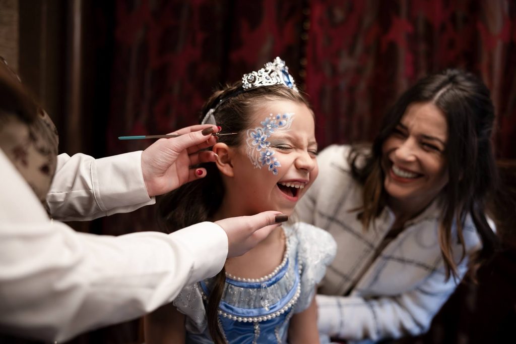 Face Painting Kiosks at Disney Springs Permanently Closing Face Paining Kiosks at Disney Springs Permantely Closing